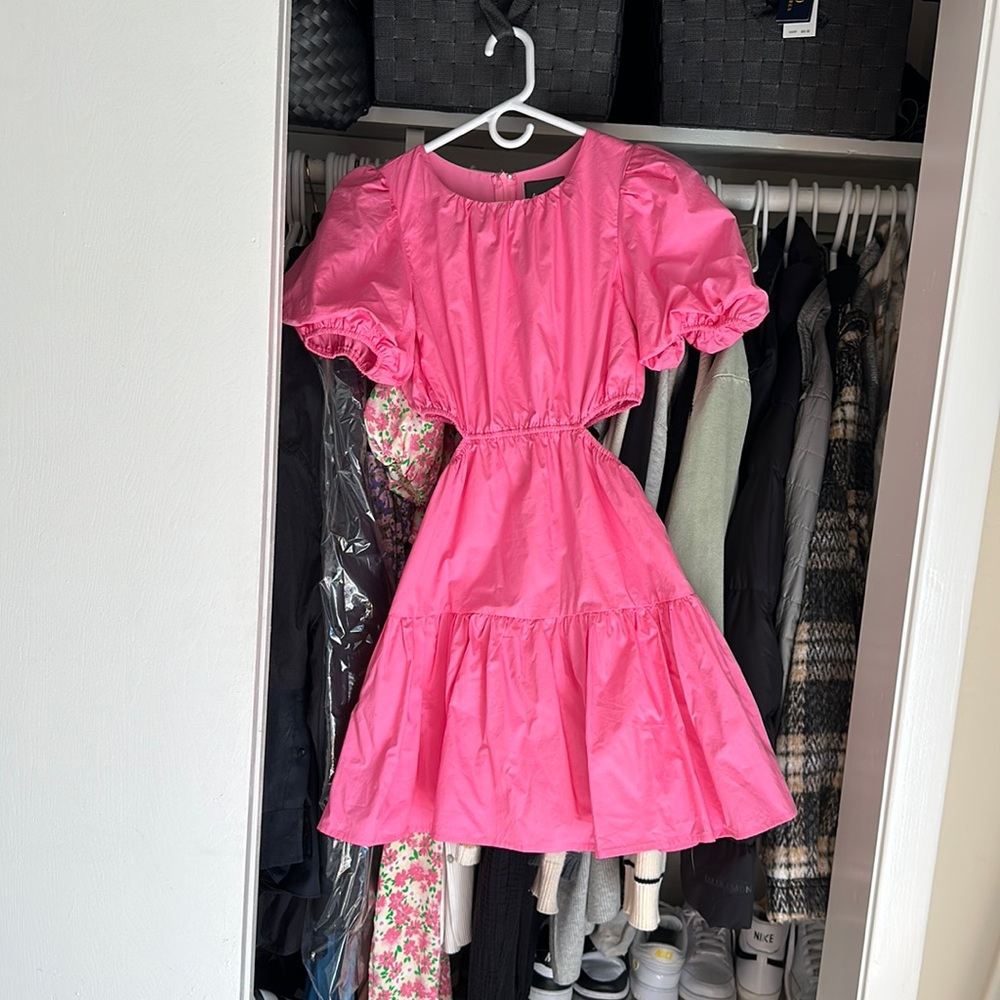 pink short dress with puffy sleeve